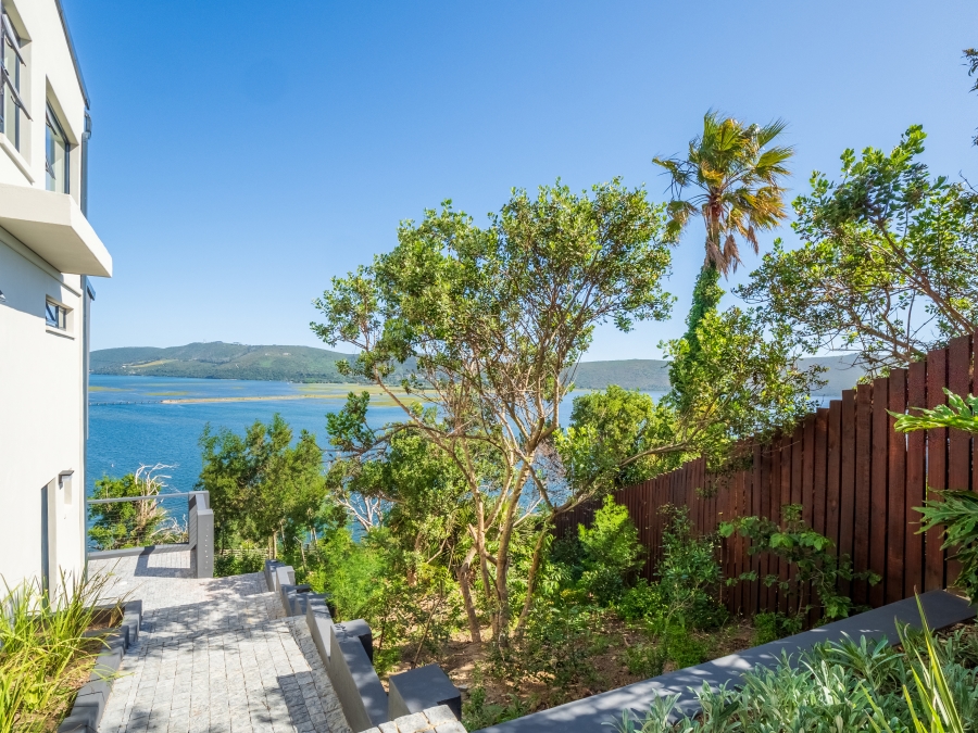 5 Bedroom Property for Sale in Paradise Western Cape